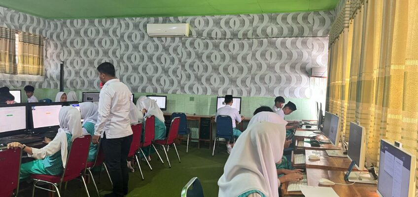 Pelaksanaan Gladi Bersih ANBK 2025 Hari Pertama